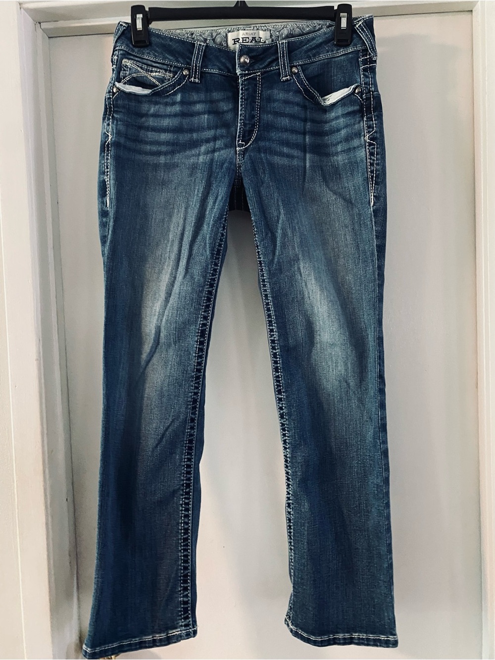 Ariat Women's Straight Leg Medium Blue Washed Jeans Mid Rise 30 inseam